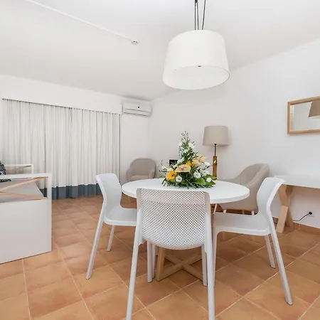 Mirachoro Da Rocha Portimao