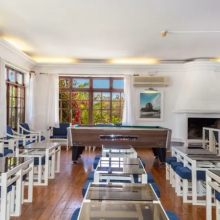 Mirachoro Da Rocha Aparthotel 2*