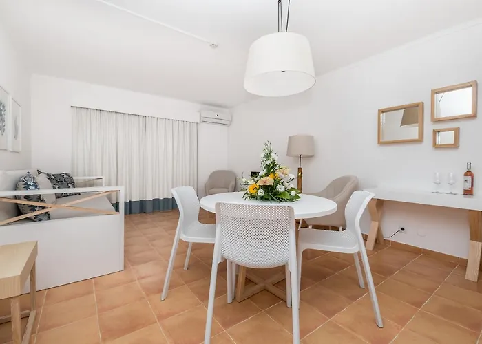 Mirachoro Da Rocha Portimão